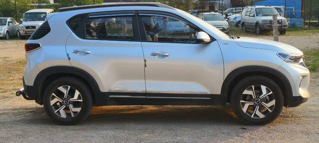https://images10.gaadi.com/usedcar_image/3708532/original/processed_img2930594__used_car_2930594_1702207451.jpg?imwidth=6401