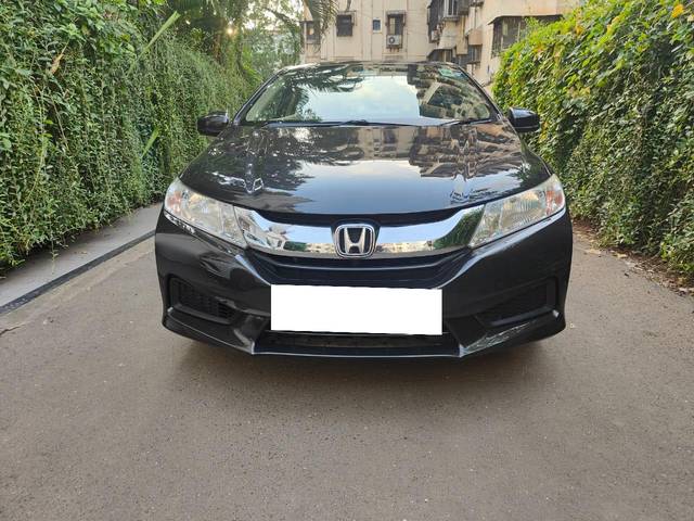 https://images10.gaadi.com/usedcar_image/3708584/original/processed_img2930631__usedcar_whatsappimage2023_08_29at62120pm_1111702036410_1702036419.jpeg?imwidth=6402