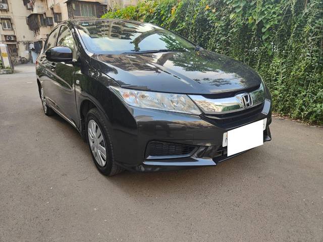 https://images10.gaadi.com/usedcar_image/3708584/original/processed_img2930631__usedcar_whatsappimage2023_08_29at62120pm_1__1111702036410_1702036418.jpeg?imwidth=6400