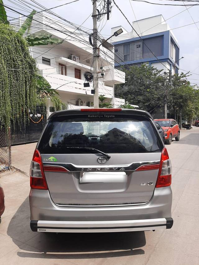 https://images10.gaadi.com/usedcar_image/3708590/original/processed_img2930637__used_car_2930637_1702036607.jpg?imwidth=6401