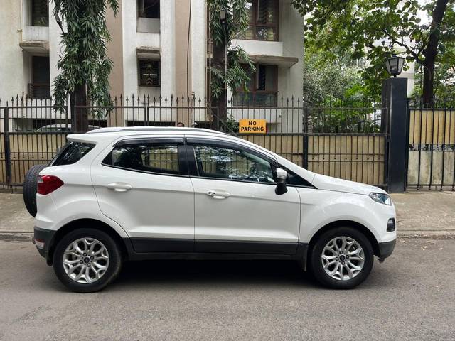 https://images10.gaadi.com/usedcar_image/3708591/original/processed_img2930638__usedcar_4_6241702036484_1702036499.jpg?imwidth=6401