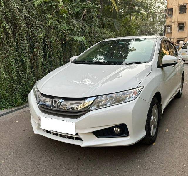 https://images10.gaadi.com/usedcar_image/3708592/original/processed_img2930639__usedcar_whatsappimage2023_11_02at44542pm_1111702036538_1702036555.jpeg?imwidth=6402
