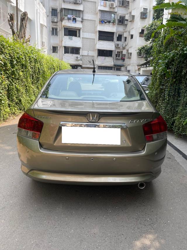 https://images10.gaadi.com/usedcar_image/3708610/original/processed_img2930653__usedcar_img_3583_1111702036870_1702036884.jpg?imwidth=6401