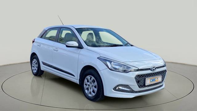https://images10.gaadi.com/usedcar_image/3708615/original/slot__1-7-Exterior-10374355724-94468534de3e4cf8acc50772c3c9e966-Exterior-7.jpg?imwidth=6400