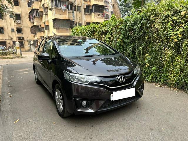 https://images10.gaadi.com/usedcar_image/3708626/original/processed_img2930667__usedcar_whatsappimage2023_10_22at124210pm_1111702037198_1702037229.jpeg?imwidth=6400