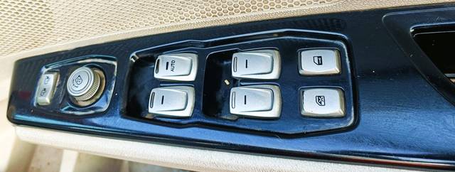 https://images10.gaadi.com/usedcar_image/3708633/original/img2930671__used_car_2930671_1702037473.jpg?imwidth=6402