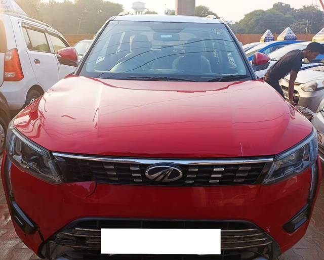 https://images10.gaadi.com/usedcar_image/3708633/original/processed_img2930671__used_car_2930671_1702037462.jpg?imwidth=6400