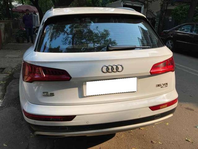 https://images10.gaadi.com/usedcar_image/3708648/original/processed_img2930681__usedcar_2018audiq535tdiquattropremiumplus_4__1201702037525_1702037569.jpg?imwidth=6401