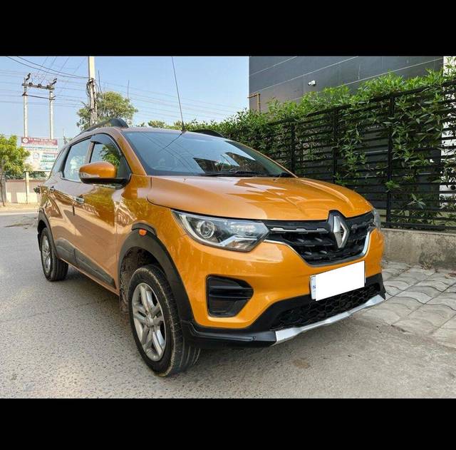 https://images10.gaadi.com/usedcar_image/3708656/original/processed_img2930687__used_car_2930687_1702038043.jpg?imwidth=6400