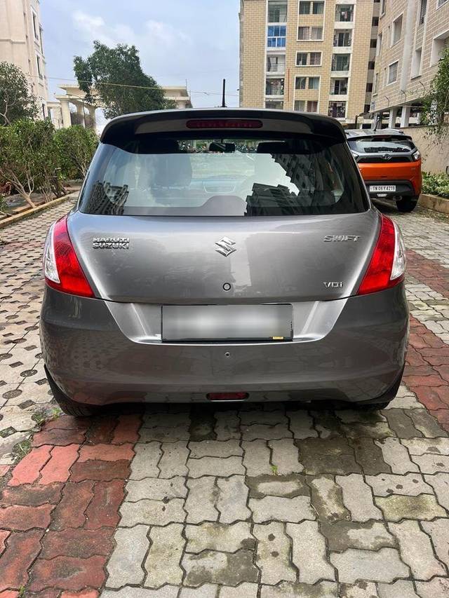 https://images10.gaadi.com/usedcar_image/3708658/original/processed_img2930689__used_car_2930689_1702038080.jpg?imwidth=6402