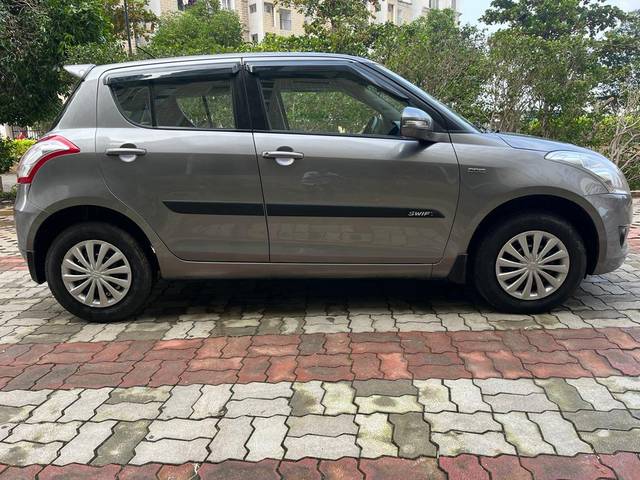https://images10.gaadi.com/usedcar_image/3708658/original/processed_img2930689__used_car_2930689_1702038095.jpg?imwidth=6401