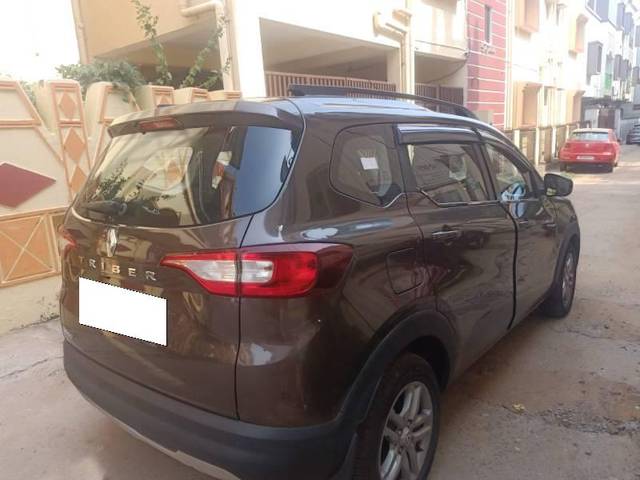 https://images10.gaadi.com/usedcar_image/3708700/original/processed_b68bc533-fe1c-409a-a6b7-1bb3437b41e7.jpg?imwidth=6402