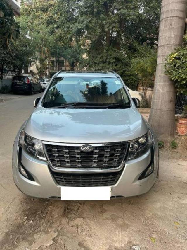 https://images10.gaadi.com/usedcar_image/3708705/original/processed_01516e9e-4b7c-40b4-bacb-fd1d8f6efac1.jpeg?imwidth=6402