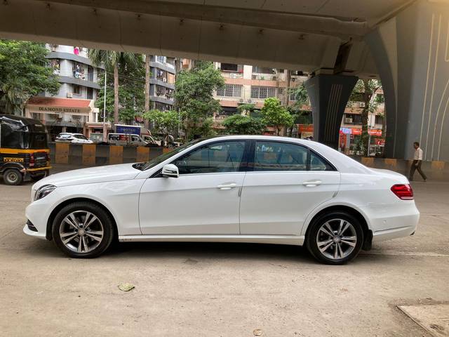 https://images10.gaadi.com/usedcar_image/3708719/original/processed_img2930735__usedcar_photo_2023_08_07_18_12_31_1_2930735_1702040040.jpg?imwidth=6402