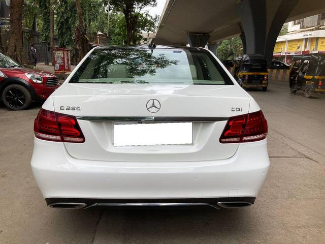 https://images10.gaadi.com/usedcar_image/3708719/original/processed_img2930735__usedcar_photo_2023_08_07_18_12_33_2930735_1702040040.jpg?imwidth=6401