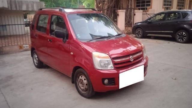 https://images10.gaadi.com/usedcar_image/3708753/original/processed_img2930754__used_car_2930754_1702040473.jpg?imwidth=6400