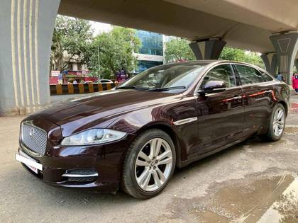 Jaguar XJ 3.0L Portfolio Jaguar XJ 3.0L Portfolio