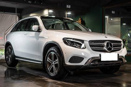 Mercedes-Benz GLC 300 4MATIC Sport Mercedes-Benz GLC 300 4MATIC Sport
