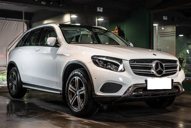 https://images10.gaadi.com/usedcar_image/3708784/original/processed_img2930764__usedcar_8_6131702041230_1702041366.jpeg?imwidth=6400