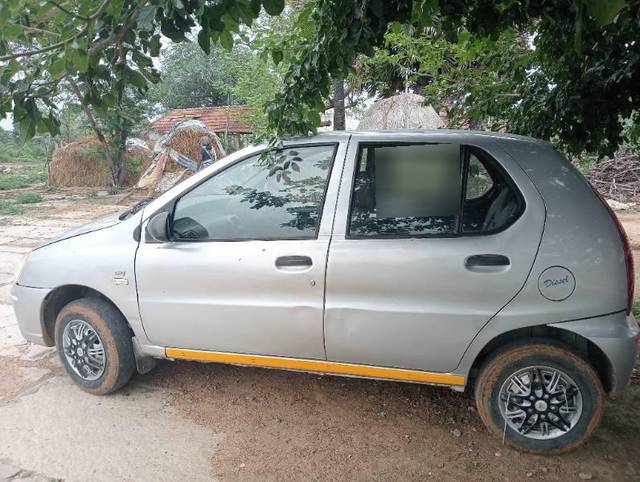 https://images10.gaadi.com/usedcar_image/3708825/original/processed_4f414375-4b0f-4939-a429-3abe3240d703.jpg?imwidth=6402