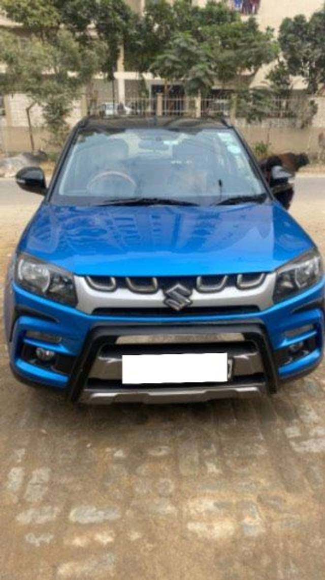 https://images10.gaadi.com/usedcar_image/3708840/original/processed_0c43f042-0faa-4923-a144-0aa59bc54e2e.jpeg?imwidth=6402