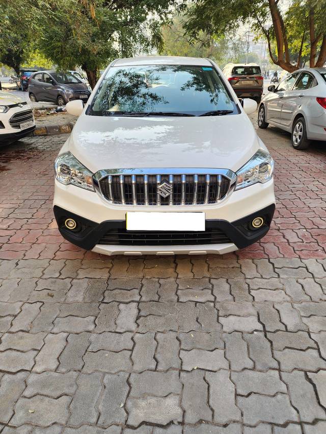 https://images10.gaadi.com/usedcar_image/3709126/original/processed_img2930823__used_car_2930823_1702060875.jpg?imwidth=6400