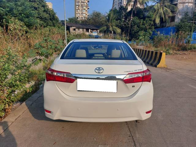 https://images10.gaadi.com/usedcar_image/3709137/original/processed_img2930825__used_car_2930825_1702062247.jpg?imwidth=6402