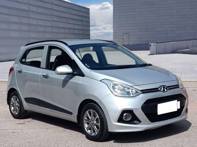 https://images10.gaadi.com/usedcar_image/3709222/original/processed_img2930833__usedcar_b_40521702089251_1702089263.jpg?imwidth=6400