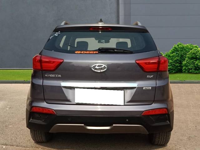 https://images10.gaadi.com/usedcar_image/3709294/original/processed_img2930844__used_car_2930844_1702095180.jpg?imwidth=6402