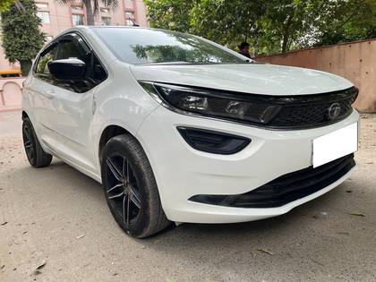 Tata Altroz XE Tata Altroz XE