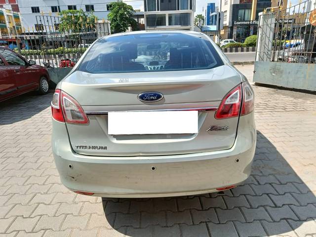https://images10.gaadi.com/usedcar_image/3709440/original/processed_img2930900__usedcar_tn22ce6026_6__2930900_1702101053.jpeg?imwidth=6402