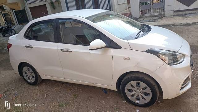 https://images10.gaadi.com/usedcar_image/3709489/original/processed_2d6dec1a-078b-4d0e-998a-76527c9cc21e.jpg?imwidth=6401