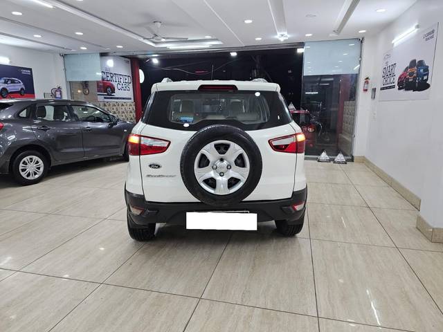https://images10.gaadi.com/usedcar_image/3709538/original/processed_img2930940__used_car_2930940_1702103051.jpg?imwidth=6401