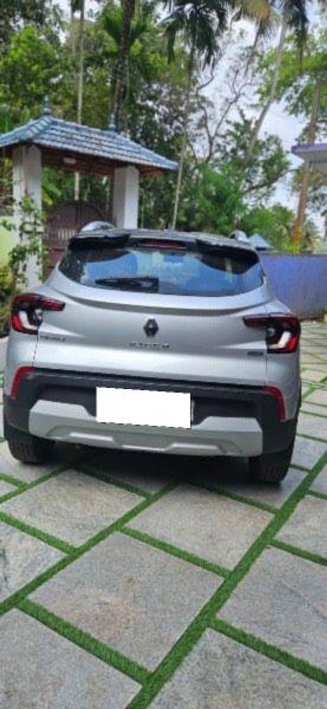 https://images10.gaadi.com/usedcar_image/3709595/original/processed_b5239fbe-427f-41fd-ab1f-e2ba9668f40f.jpeg?imwidth=6401