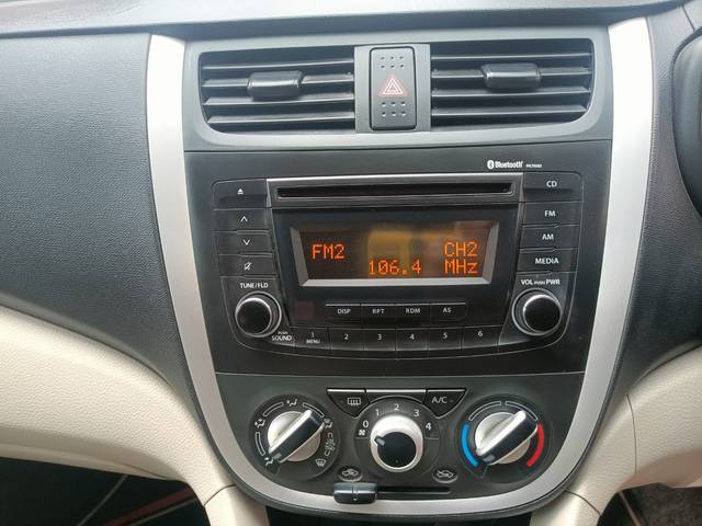 https://images10.gaadi.com/usedcar_image/3709614/original/img2930990__usedcar_9_2741702104361_1702104381.jpg?imwidth=6402