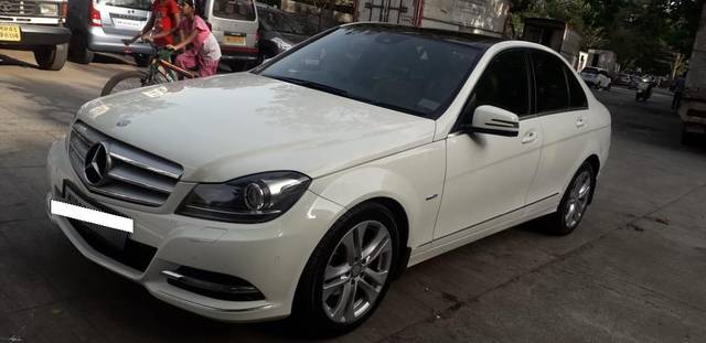 https://images10.gaadi.com/usedcar_image/3709617/original/processed_img2930992__used_car_2930992_1702104538.jpg?imwidth=6402