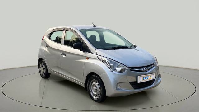 https://images10.gaadi.com/usedcar_image/3709655/original/slot__1-7-Exterior-13222853740-0f7fe217fb1d4ef298d36b89789bb2f0-Exterior-7.jpg?imwidth=6400