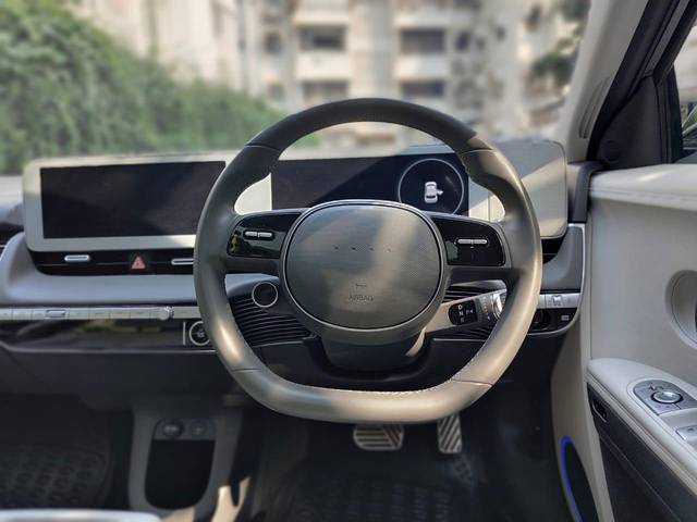 https://images10.gaadi.com/usedcar_image/3709657/original/processed_img2931024__usedcar_photo_2023_10_29_14_54_14_1_2931024_1702105072.jpg?imwidth=6401