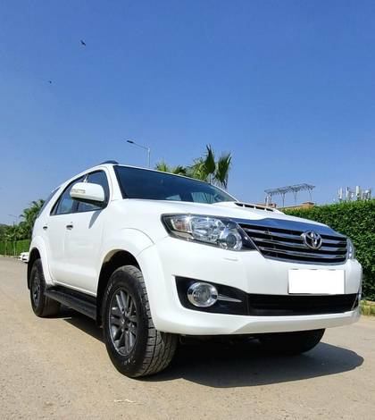 Toyota Fortuner 4x2 AT Toyota Fortuner 4x2 AT