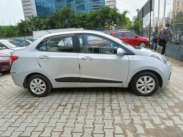 https://images10.gaadi.com/usedcar_image/3709732/original/img2931064__usedcar_tn14e1438_3__2931064_1702107545.jpeg?imwidth=6401
