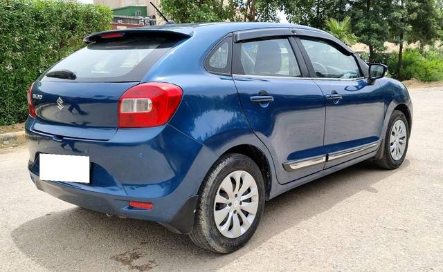 https://images10.gaadi.com/usedcar_image/3709736/original/processed_img2931067__used_car_2931067_1702107002.jpg?imwidth=6402