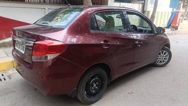 https://images10.gaadi.com/usedcar_image/3709760/original/processed_img2931086__usedcar_img_20231209_wa0034_148501702107097_1702107122.jpg?imwidth=6402