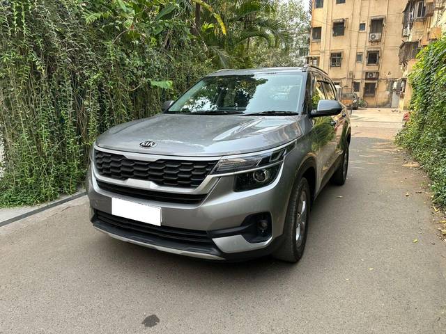 https://images10.gaadi.com/usedcar_image/3709761/original/processed_img2931087__usedcar_whatsappimage2023_11_03at12611pm_1__1111702107124_1702107135.jpeg?imwidth=6402