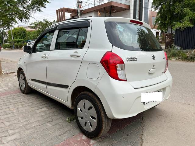 https://images10.gaadi.com/usedcar_image/3709786/original/processed_img2931096__used_car_2931096_1702107936.jpg?imwidth=6402