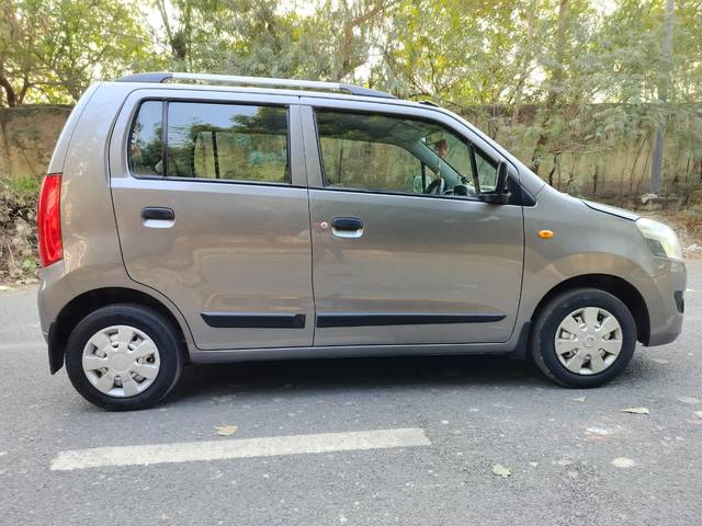 https://images10.gaadi.com/usedcar_image/3709816/original/img2931116__used_car_2931116_1704632948.jpg?imwidth=6401