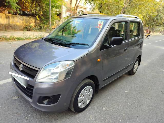 https://images10.gaadi.com/usedcar_image/3709816/original/processed_img2931116__used_car_2931116_1704632926.jpg?imwidth=6400
