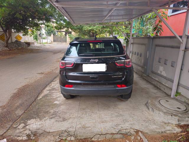https://images10.gaadi.com/usedcar_image/3709886/original/processed_img2931160__usedcar_02_2161702110070_1702110083.jpg?imwidth=6401