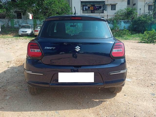 https://images10.gaadi.com/usedcar_image/3709889/original/processed_img2931163__usedcar_02_2931163_1702110444.jpg?imwidth=6402