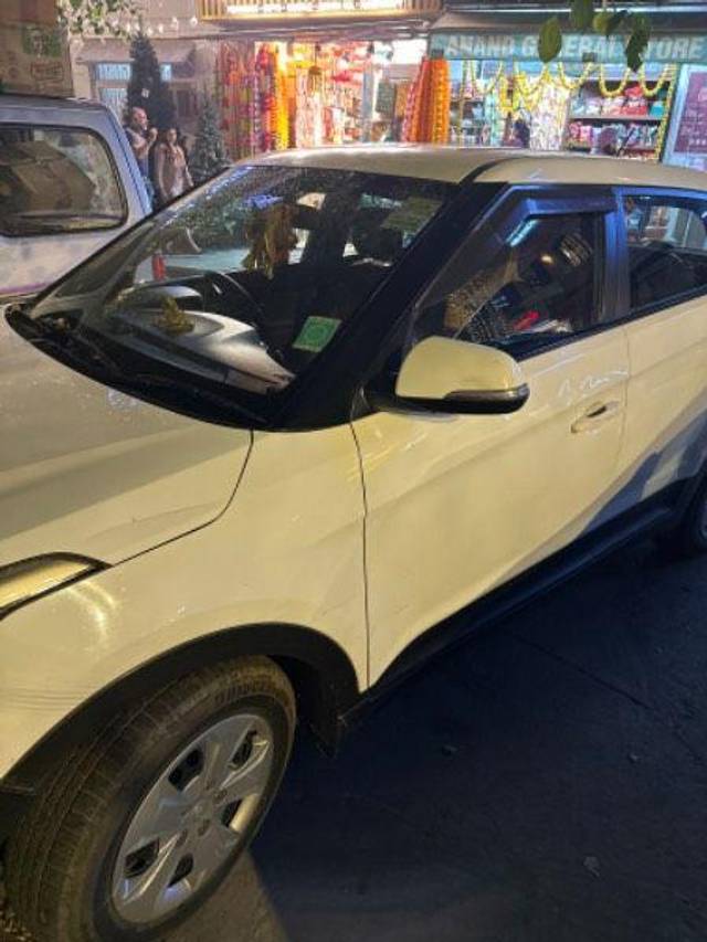 https://images10.gaadi.com/usedcar_image/3709893/original/processed_a760dac2-66ad-4b15-9b51-6705202a6fe7.jpeg?imwidth=6400
