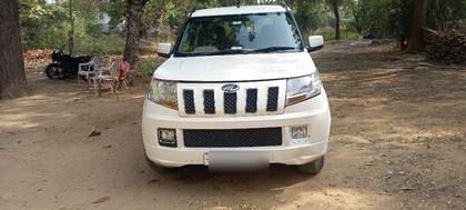 Mahindra TUV 300 T8 AMT Mahindra TUV 300 T8 AMT